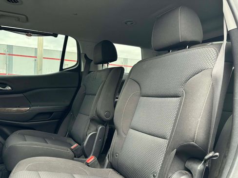 Used 2021 GMC Acadia SLE w/ Driver Convenience Package image 11