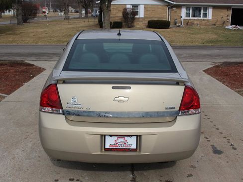 Used 2011 Chevrolet Impala LT w/ Luxury Edition Package image 9