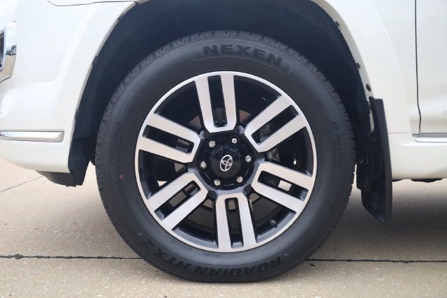 Used 2018 Toyota 4Runner Limited w/ Convenience Package AWD/4WD image 7
