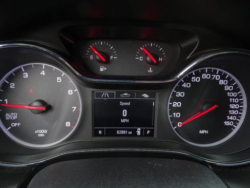 Used 2018 Chevrolet Cruze LT image 16