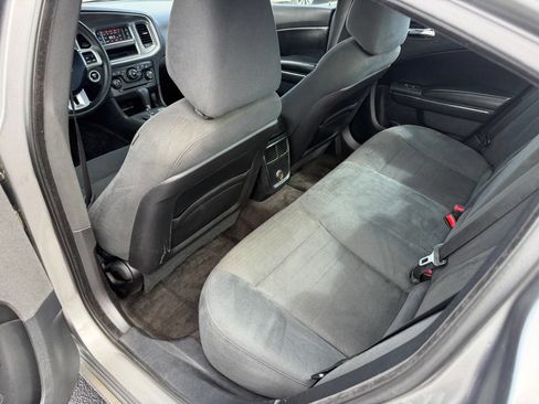 Used 2011 Dodge Charger SE image 15