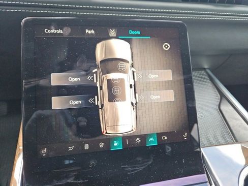 Used 2025 Cadillac Escalade Sport Platinum w/ LPO, ONYX Package image 27