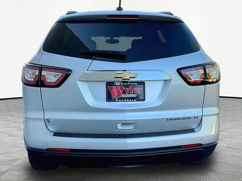 Used 2016 Chevrolet Traverse LT w/ Style and Technology Package FWD image 5