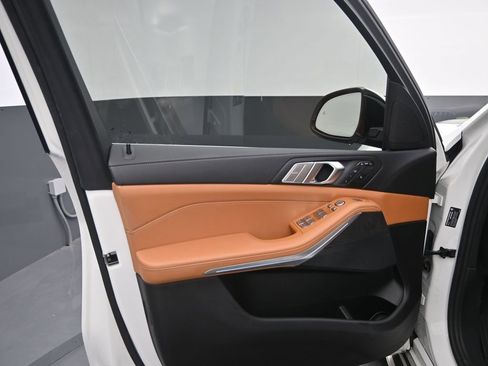 Certified 2022 BMW X7 xDrive40i w/ Premium Package image 10