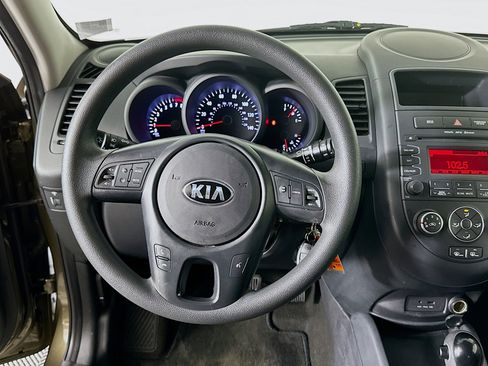 Used 2013 Kia Soul image 17