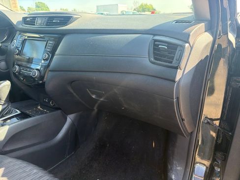 Used 2019 Nissan Rogue SV AWD/4WD image 26