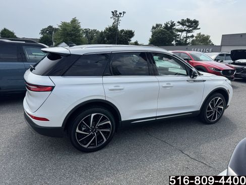 Used 2023 Lincoln Corsair Reserve w/ Equipment Group 201A AWD/4WD image 4