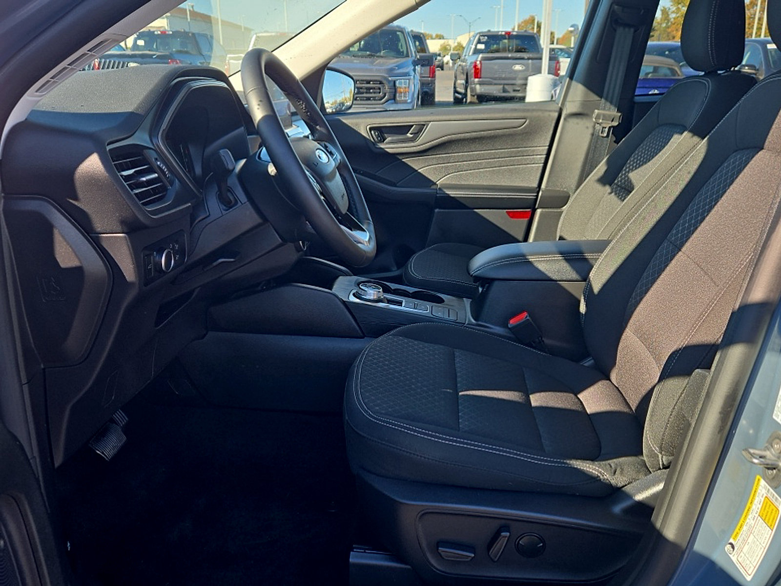 Certified 2024 Ford Escape Active AWD/4WD image 11