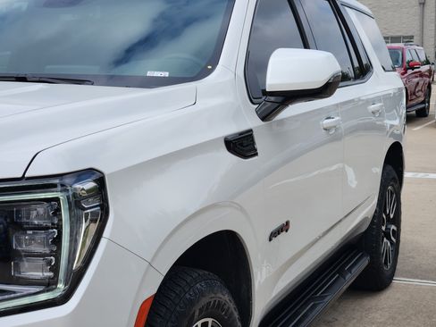 Used 2023 GMC Yukon AT4 AWD/4WD image 9