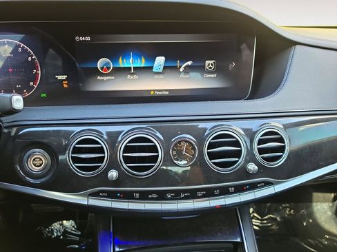 Used 2019 Mercedes-Benz S 560 Sedan image 11