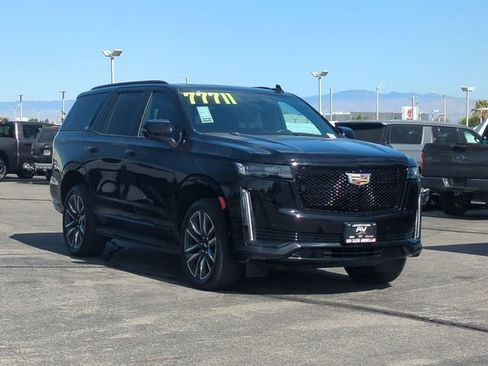 Used 2024 Cadillac Escalade Sport RWD image 2