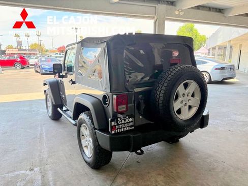 Used 2018 Jeep Wrangler Sport AWD/4WD image 6