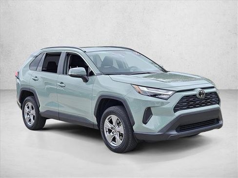Used 2022 Toyota RAV4 XLE image 3