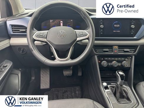 Used 2024 Volkswagen Taos SE FWD image 15