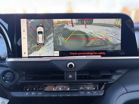 New 2025 Toyota Crown Signia image 27