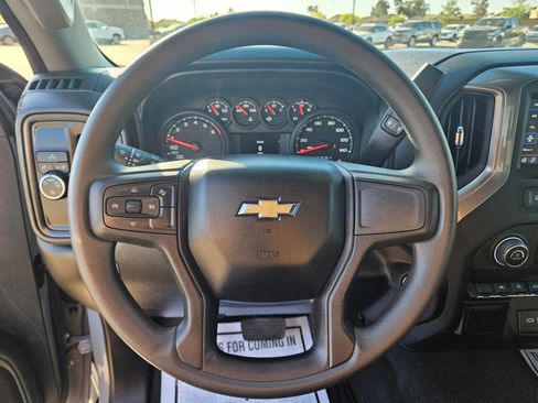 Used 2025 Chevrolet Silverado 1500 Custom image 14