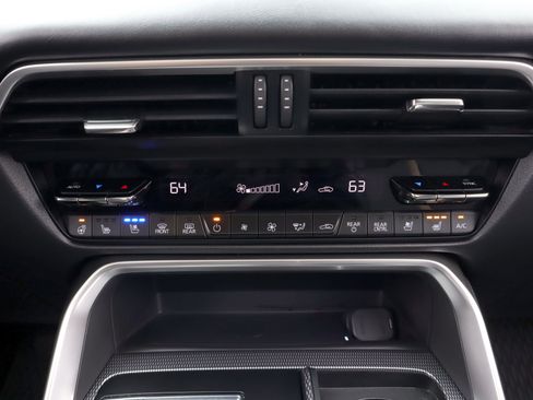 Certified 2024 MAZDA CX-90 Plug-In Hybrid w/ Premium Plus image 17