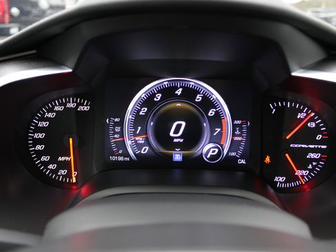 Used 2019 Chevrolet Corvette Stingray Coupe w/ 1LT image 16