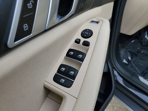 Used 2022 BMW X5 sDrive40i w/ Parking Assistance Package image 17