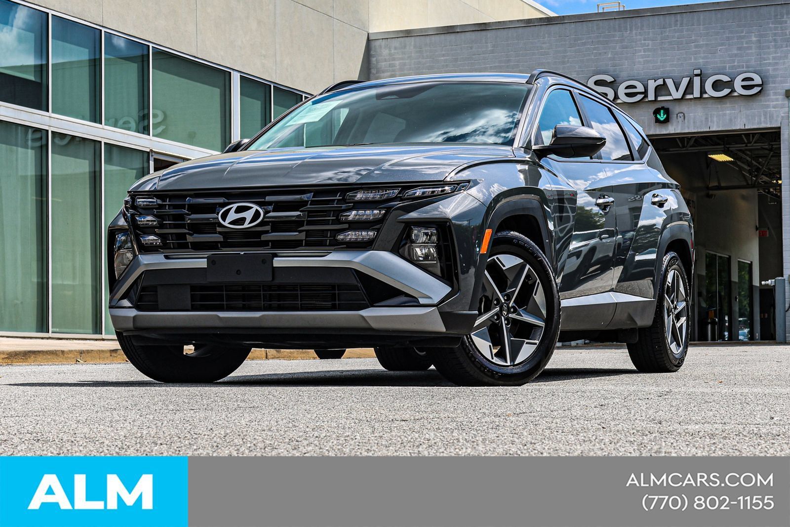 Used 2025 Hyundai Tucson SEL FWD image 2