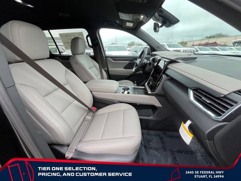 New 2026 GMC Acadia Elevation w/ Black Edition FWD image 21