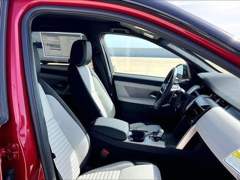 New 2026 Land Rover Discovery Sport Landmark image 12