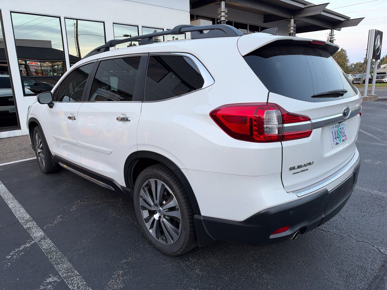 Used 2019 Subaru Ascent Touring w/ Popular Package #3 AWD/4WD image 7