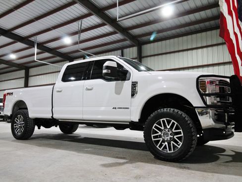 Used 2019 Ford F350 Lariat w/ Lariat Ultimate Package AWD/4WD image 16