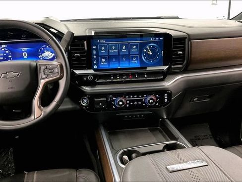 Used 2024 Chevrolet Silverado 2500 High Country w/ High Country Premium Package AWD/4WD image 7
