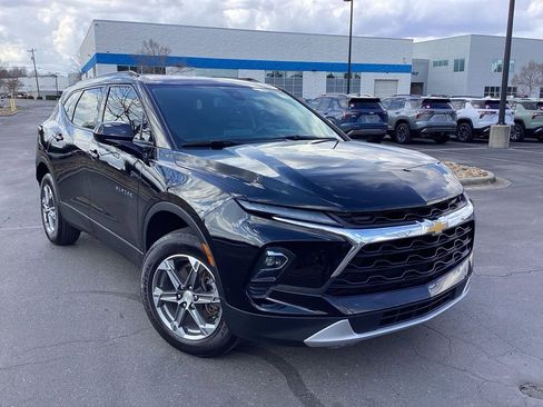 Used 2024 Chevrolet Blazer LT w/ Convenience Package FWD image 7