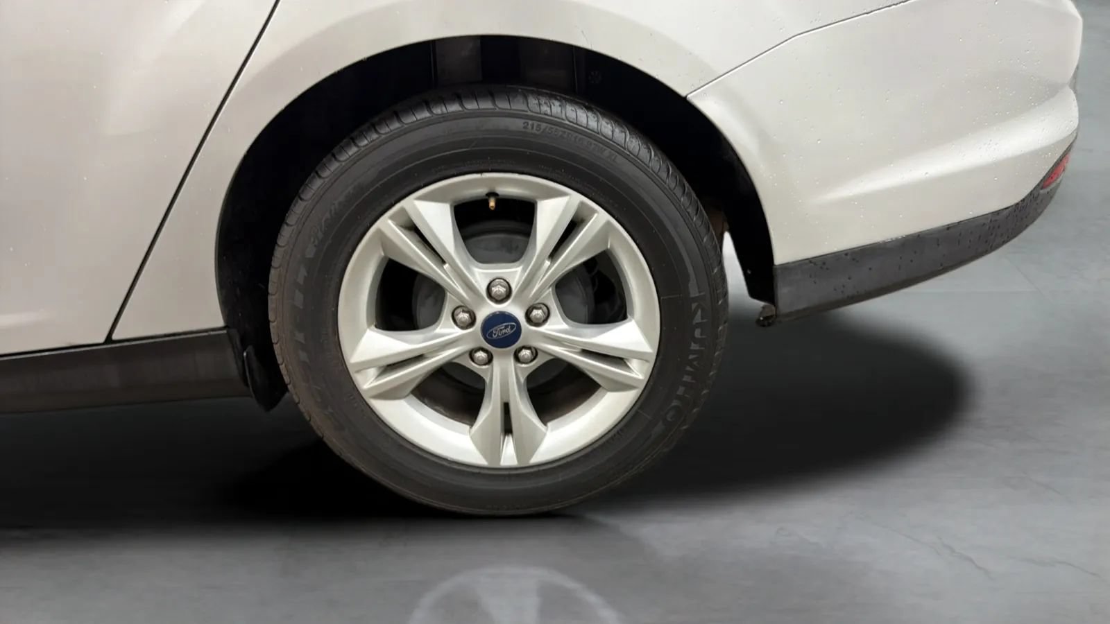 Used 2013 Ford Focus SE FWD image 24