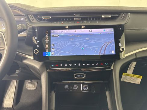 New 2026 Jeep Grand Cherokee Limited image 25