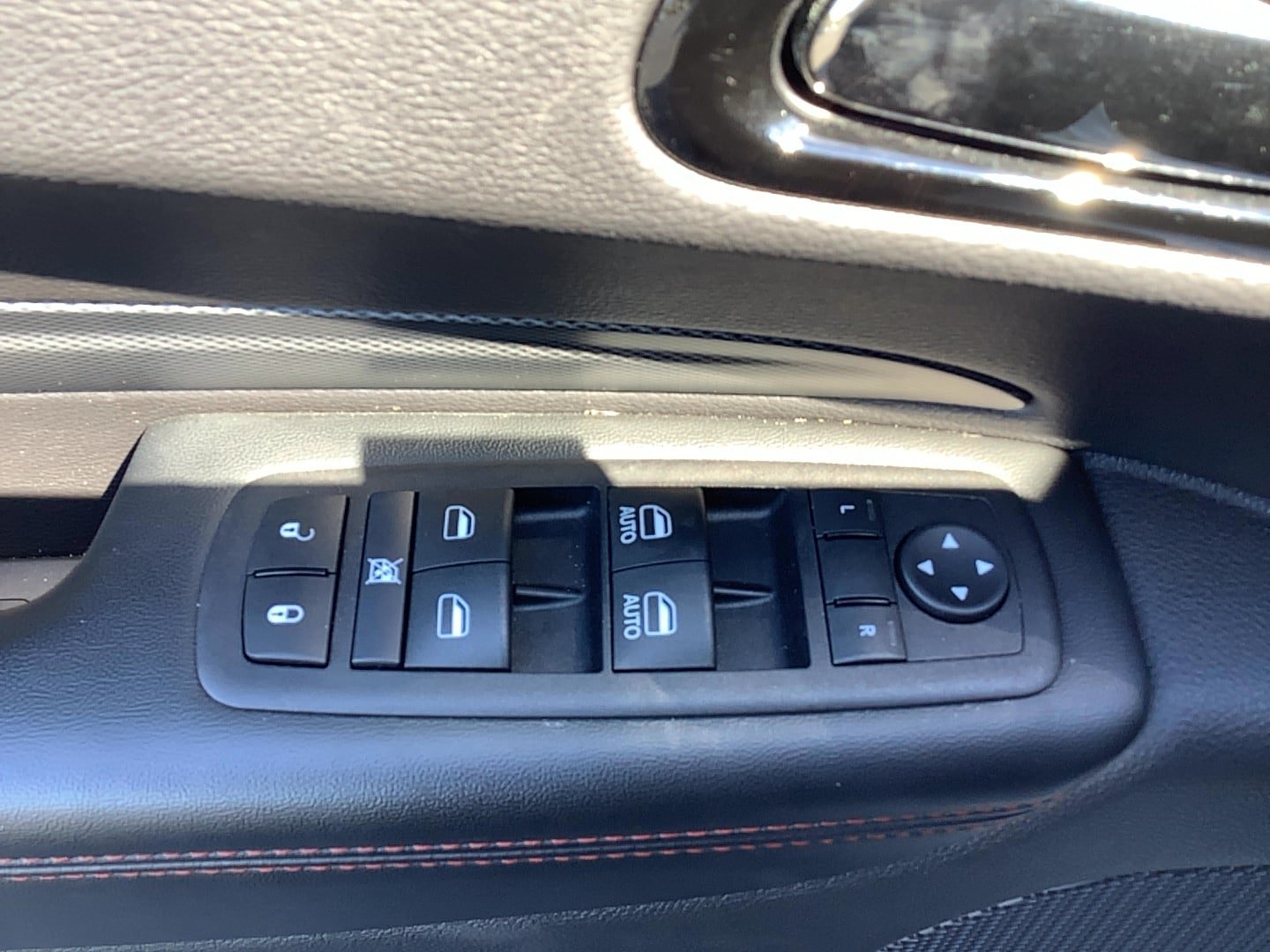 Certified 2026 Dodge Durango GT w/ Tow 'N Go Package AWD/4WD image 11