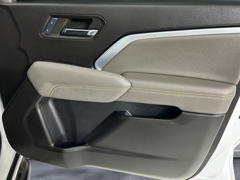 Used 2024 Chevrolet Colorado ZR2 w/ ZR2 Convenience Package III image 15