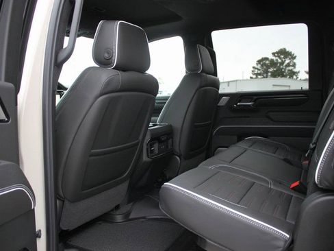 New 2026 GMC Sierra 2500 AT4X image 6