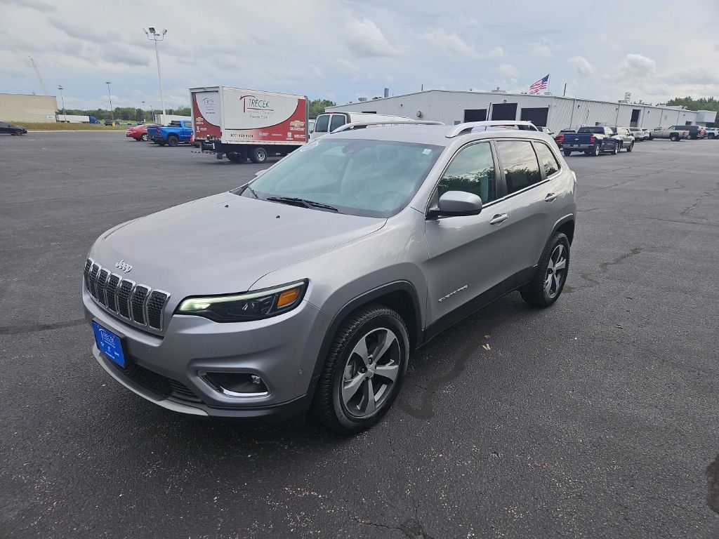 Used 2019 Jeep Cherokee Limited w/ Technology Group AWD/4WD image 3