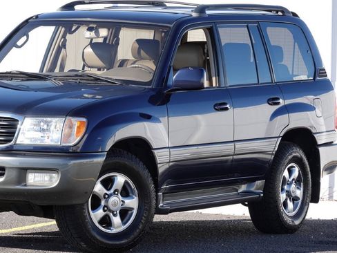 Used 2002 Toyota Land Cruiser AWD/4WD image 15