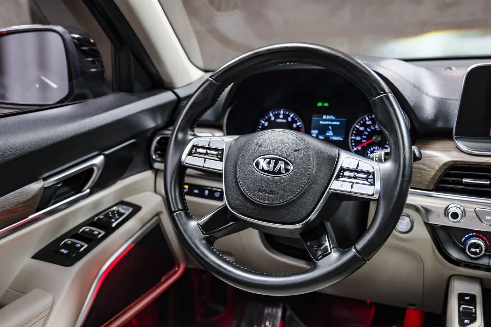 Used 2020 Kia Telluride EX w/ EX Premium Package FWD image 16