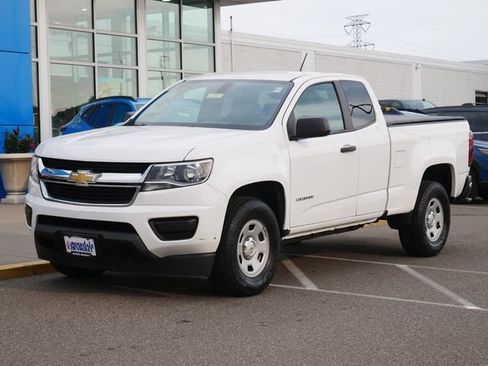 Used 2016 Chevrolet Colorado W/T RWD image 2