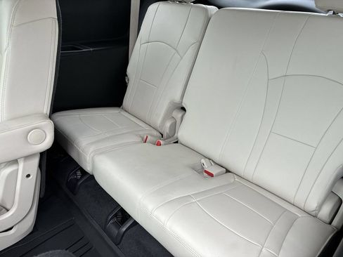Used 2023 Buick Enclave Essence w/ Experience Buick Package AWD/4WD image 23