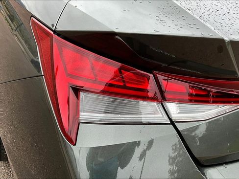 Used 2024 Hyundai Elantra SEL w/ Convenience Package image 28