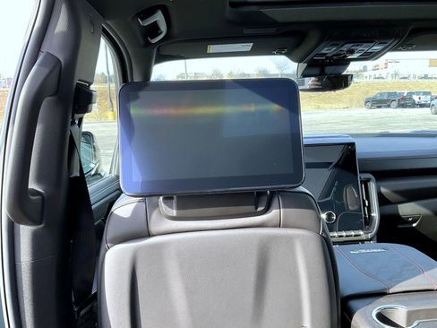New 2026 GMC Yukon XL AT4 Ultimate w/ LPO, Floor Liner Package AWD/4WD image 21