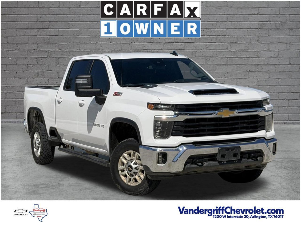 Used 2024 Chevrolet Silverado 2500 LT w/ Convenience Package AWD/4WD image 1