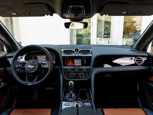 New 2026 Bentley Bentayga AWD/4WD image 35