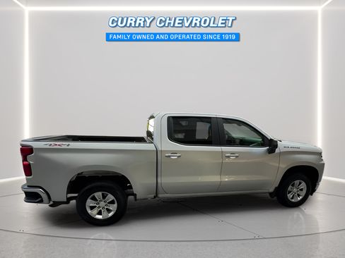 Used 2022 Chevrolet Silverado 1500 LT AWD/4WD image 14