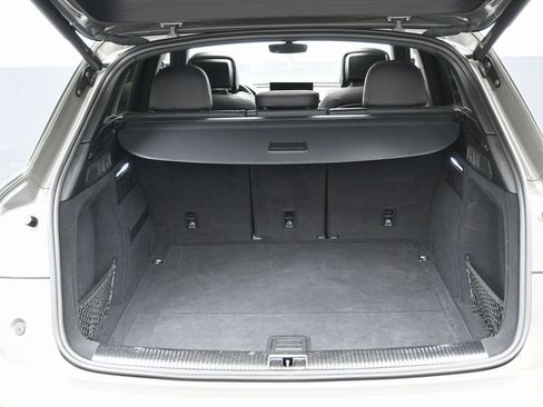 Used 2023 Audi SQ5 Prestige w/ Prestige Package image 16