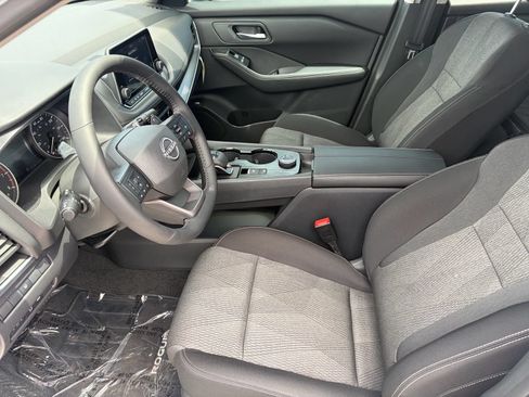 New 2026 Nissan Rogue SV AWD/4WD image 12