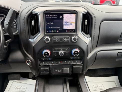 Used 2022 GMC Sierra 2500 Denali w/ Denali Ultimate Package image 21