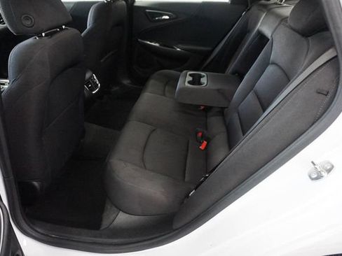 Used 2024 Chevrolet Malibu LT FWD image 9