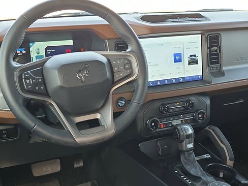 Certified 2024 Ford Bronco Outer Banks image 13